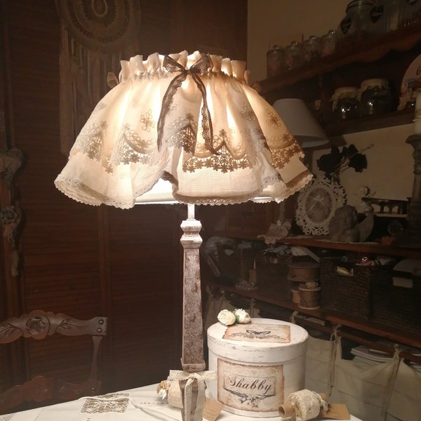 Lampe Bois  "La Dentellière"