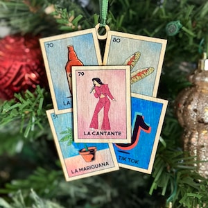 Adorno de Madera de Loteria - El Cantante, La Cuguama, El Elote, La Mariguana, El TikTok