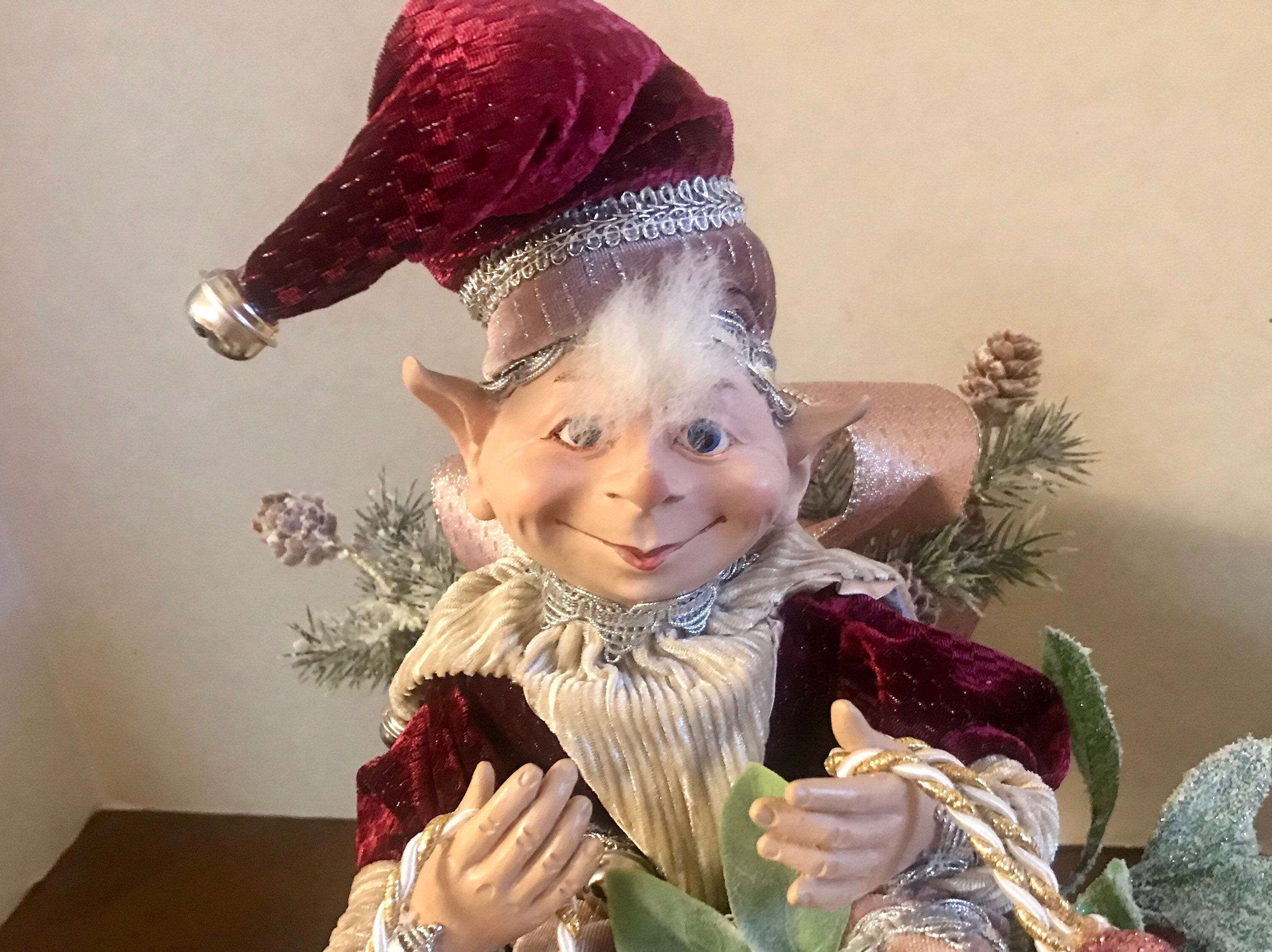  Robert Stanley Very Merry Elf : Home & Kitchen