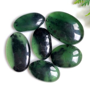 Natürliche grüne Serpentin Cabochon, 22x31mm ca., gemischte Formen und Größen, 6 Stück, flache Rückseite, lose Edelstein, Schutzkristall 83634