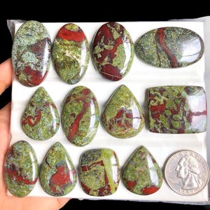 Cabochon de pierre de sang de dragon sélectionnée, Pierre de guérison pour la fabrication de pendentifs, Bijoux en pierres semi-précieuses naturelles, Dragon de cristal puissant