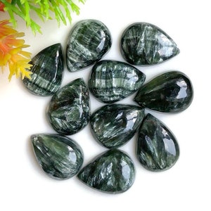 Cabochon di serafinite 10 x 14 mm Pietra preziosa a forma di pera, serafinite calibrata 10 pezzi lotto Pietra preziosa sciolta per la creazione di gioielli, pietra preziosa curativa
