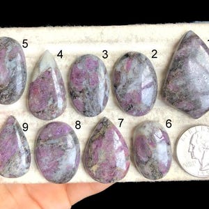 Geselecteerde natuurlijke robijn kyaniet cabochon, genezende halfedelsteen voor het maken van sieraden, gemengde sieraden, cadeau voor een speciaal iemand LOT-m5