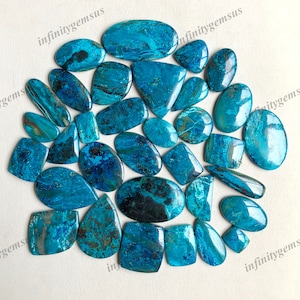 Cabochão de pedra preciosa Shattuckite de qualidade AAA+ Lote por atacado por peso com formas mistas usadas para fabricação de joias e suprimentos para artesanato
