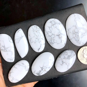 Cabujón de howlita de la mejor calidad, piedra semipreciosa natural para la creación de joyas, pulido a mano, piedra de nacimiento (LOTE-A15)