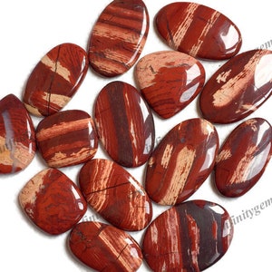 Lotto all'ingrosso di cabochon di diaspro in pelle di serpente in base al peso con diverse forme e dimensioni utilizzate per la creazione di gioielli, pietre preziose semipreziose