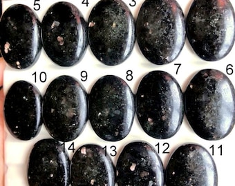 Geselecteerde nuummite cabochon, natuurlijke halfedelsteen voor het maken van sieraden, handgemaakte nuummite losse edelsteen ketting sieraden LOT-A624