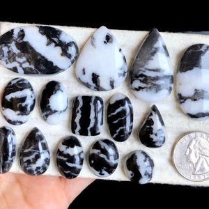 SELECTED buffelturkoois cabochon, prachtige zwart-witte kleur buffelturkoois zoals op afbeelding, beste kwaliteit turkoois voor ringen LOT-S3