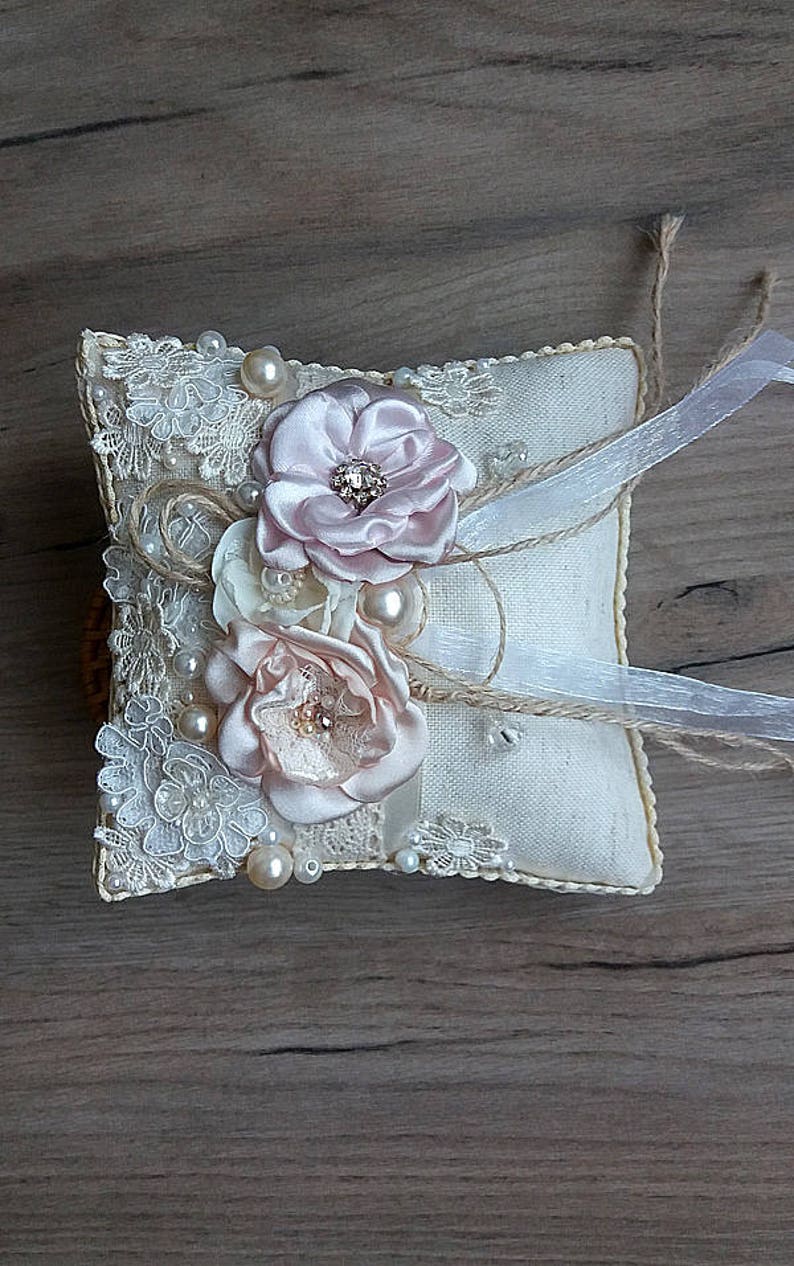Wedding ring pillow Ivory ring pillow Ring bearer pillow Shabby chic bridal pillow Wedding cushion for rings Boho ring pillow Rings holder