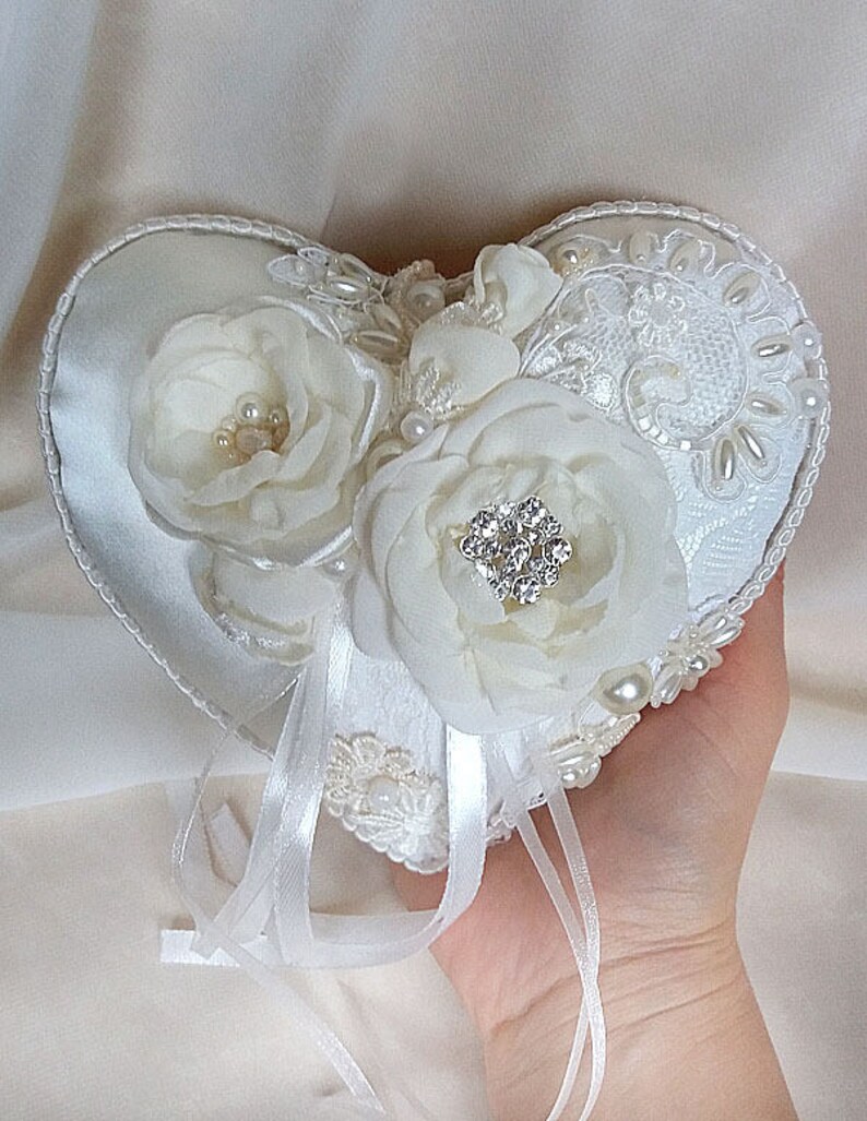 Almohada De Anillo De Satén Blanco De 10x10Cm, Hebilla De