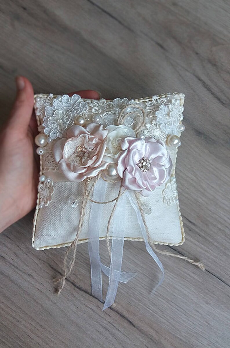 Wedding ring pillow Ivory ring pillow Ring bearer pillow Shabby chic bridal pillow Wedding cushion for rings Boho ring pillow Rings holder