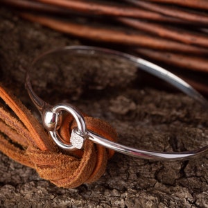 Sparkly Snaffle Bit Bangle, silver equestrian bangle