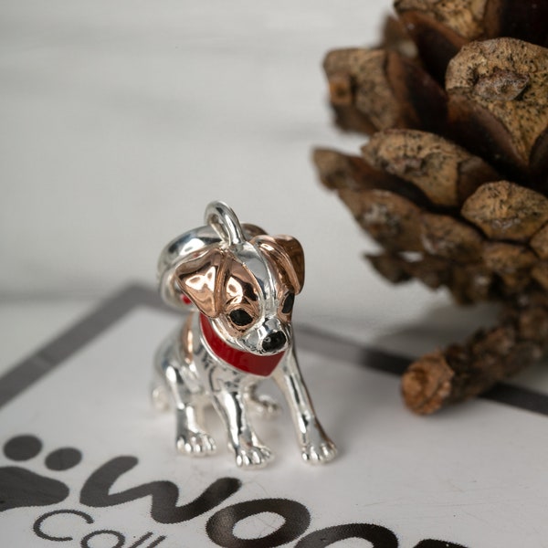 Charm Jack Russell en argent massif avec détails en or rose, breloque pour chien Jack Russell.