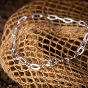 Silver Oval Link Bracelet, link bracelet in sterling silver.
