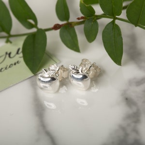 Pendientes de manzana, pendientes de manzana, pendientes de manzana de plata, pendientes de fruta