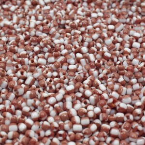 Red/white glass seed beads size 8.0 sold by 1 lb/ pound size 8/0 are 2mm to 3mm beads item# 789222067144
