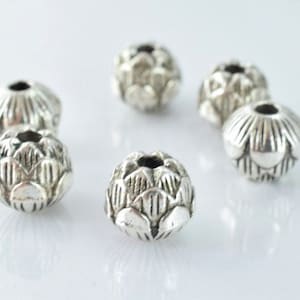 11m sprudelnde florale antik silber Legierung Spacer Findperlen mit schwarzem Akzent Farbverlauf detailreich Design 6Stk/pk, 2mm Loch 4mm Stärke