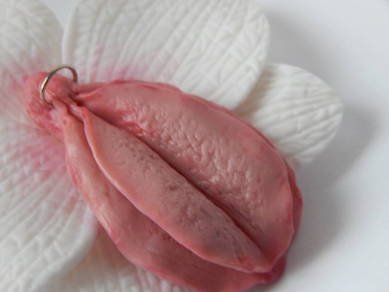 Big White statement orchid vagina brooch Yoni brooch Erotic feminist wedding gift for lesbian Pink vulva jewelry Pussy pin Vulva flower
