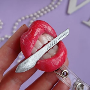 Surgeon badge reel Nurse Scalpel in teeth lip RN ER surgical tach no logisti Retractable reel 3d ID card holder Doctor Aide Medic graduation