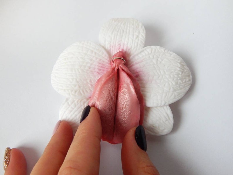 Big White statement orchid vagina brooch Yoni brooch Erotic feminist wedding gift for lesbian Pink vulva jewelry Pussy pin Vulva flower