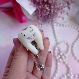 Tooth badge reel Valentine&#39;s gift Dentist ID holder Dental assistant Hygienist Cute Retractable Ortodonnist badge Happy smile Dental student