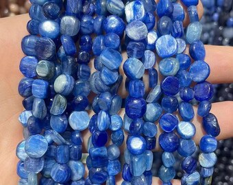 天然ブルー カイヤナイト チップ ビーズ、チップ ビーズ、6 x 8 mm ブルー カイヤナイト チップ ナゲット ビーズ、1 ストランド 15 インチ、ブルー カイヤナイト ビーズ。