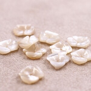 Natural MOP White Shell Carving Flower Beads,Carving Shell Flower, Shell Flower Beads,Shell Flowers