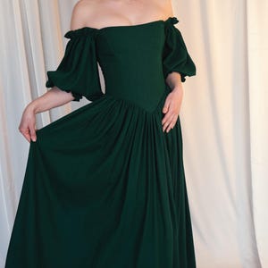 green renaissance dress fitted corset bodice front
