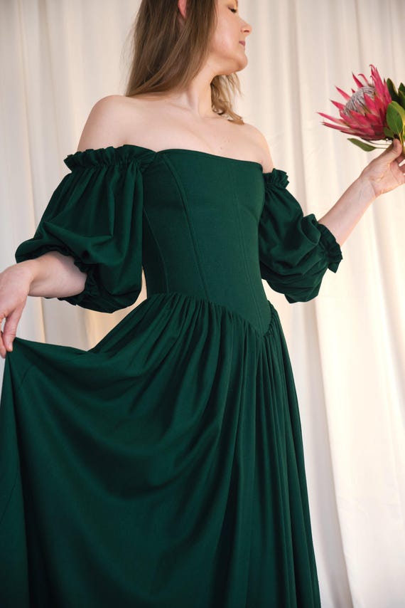 Renaissance corset dress, emerald green linen dress, off shoulder dress, ren faire dress, fairy dress, cottagecore dress, medieval gown