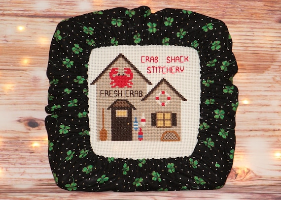 Shamrocks on Black Polka Dot Grime Guard Q-Snap, Nurge or Round Hoop Cover For Cross Stitch and Needlework