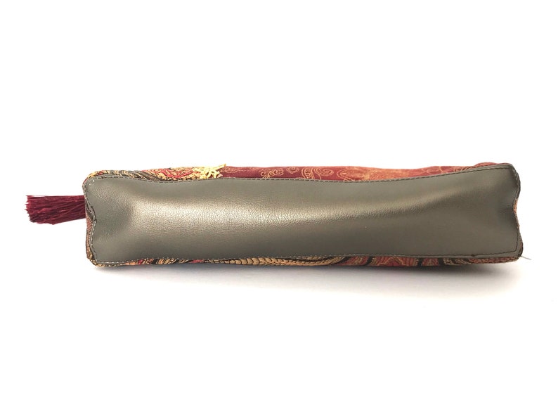 Medium size cosmetic bag, Medium size toiletry bag 'Victoria and Albert' image 7