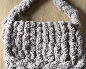Bolso tote color topo de ganchillo, bolso de lana gruesa hecho a mano, bolso de mano en tonos neutros y tierra, regalo acogedor para ella