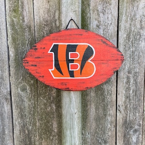 Cincinnati Bengals pallet wood football sign