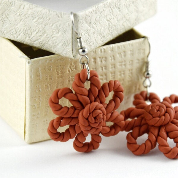 Fimo Blumen Ohrringe orange, handgemachte florale Anhänger aus Ton, Geschenkideen Frau, Schwester, beste Freundin, Geschenk Teenager Mädchen