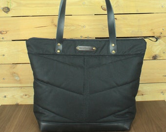 Waxed Canvas Tote Bag, Travel Bag, Canvas Tote, black waxed bag, hand-padded bag, shopping bag, tote bag with leather, zipper bag,