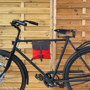 Bicycle canvas messenger, special gift for urban cyclists, minimalist waxed canvas messenger bag