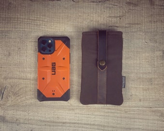 Universal waterproof phone case, canvas and leather smartphone case.
