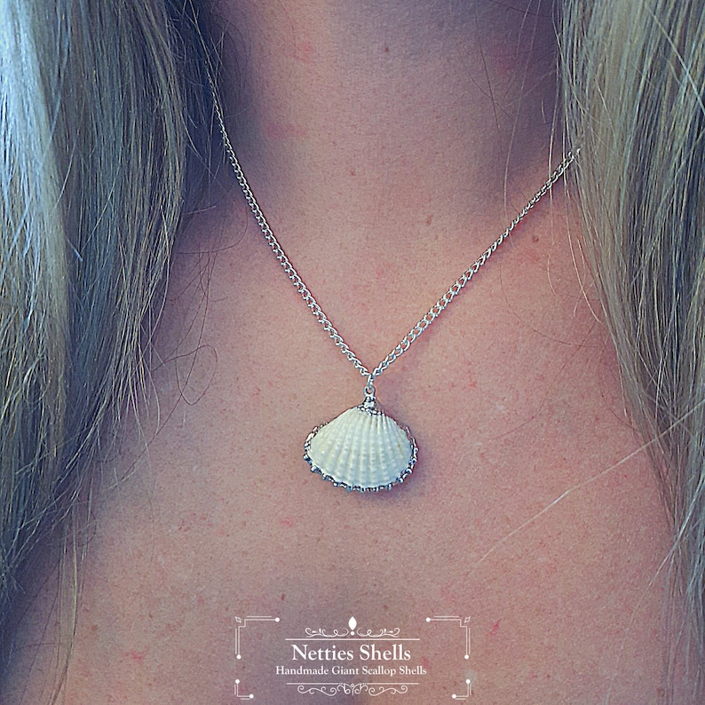 White Clam Shell Necklace xmas Sea shell Jewellery Sea Shell Necklace Beach Hippie Boho Jewellery Shell Jewellery Christmas Gift