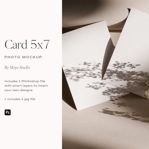 5x7 brevpapperskort mockup, bröllopsinbjudan Photoshop, minimalistisk neutral platt lay