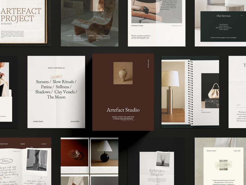 Puede incluir: Una colecci&oacute;n de muestras de dise&ntilde;o y fotograf&iacute;a, que incluye una portada de libro con el texto "Artefact Studio" y "Digital Storytelling for Emerging Brands". Otras p&aacute;ginas presentan texto, una silla, una l&aacute;mpara y un jarr&oacute;n.