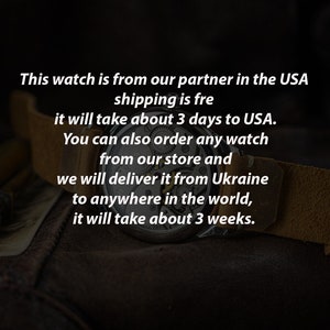Puede incluir: Primer plano de un reloj de bolsillo plateado con una correa de cuero marr&oacute;n. La esfera del reloj es visible y el texto "This watch is from our partner in the USA shipping is fre it will take about 3 days to USA. You can also order any watch from our store and we will deliver it from Ukraine to anywhere in the world, it will take about 3 weeks." est&aacute; impreso en la imagen.