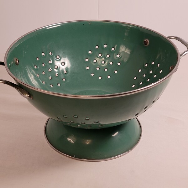 Vintage MCM Kelly Green Enamelware Colander Grannycore