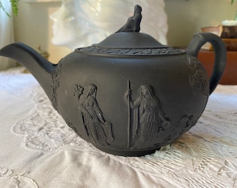 Early Wedgwood Antique Black Basalt Neo-Classical Teapot