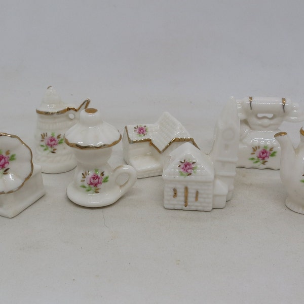 Accessoires et bâtiments miniatures pour maisons de poupées en porcelaine tendre