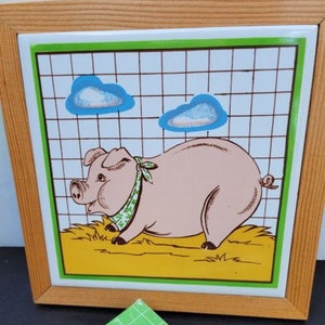 Vintage Trivet, Pig decor, Kitchen decor, country kitchen, ceramic trivet