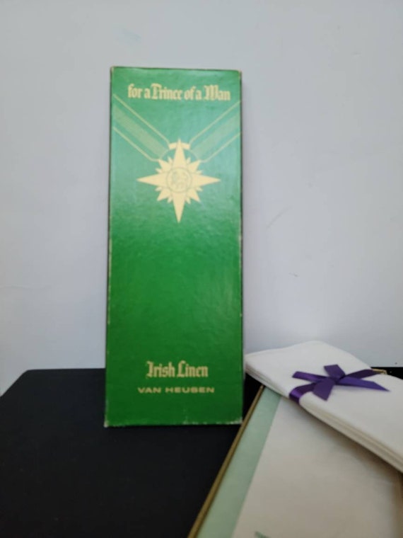 Box set of 3 Handkerchiefs, Vintage Irish Linen, … - image 3