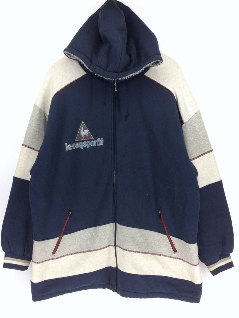 Vintage Le Coq Sportif Großes Logo Hoodie Jacke | Le Coq Sportif Buchstabier-Sweatshirt | Le Coq Sportif Schönes Design | Mode Retro Rap Tees Bild 1