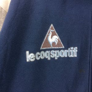 Vintage Le Coq Sportif Großes Logo Hoodie Jacke | Le Coq Sportif Buchstabier-Sweatshirt | Le Coq Sportif Schönes Design | Mode Retro Rap Tees Bild 4