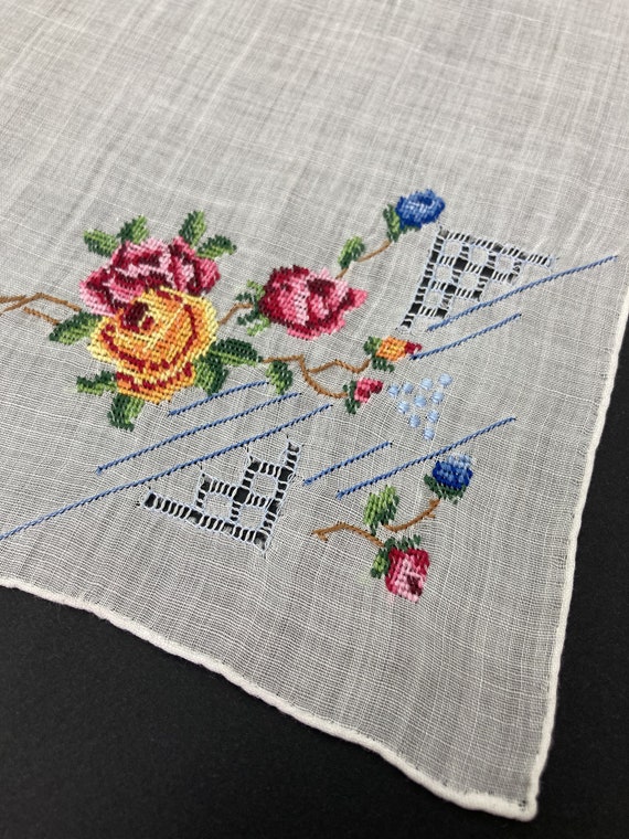 ROSES EMBROIDERED HANDKERCHIEF / with drawn threa… - image 1