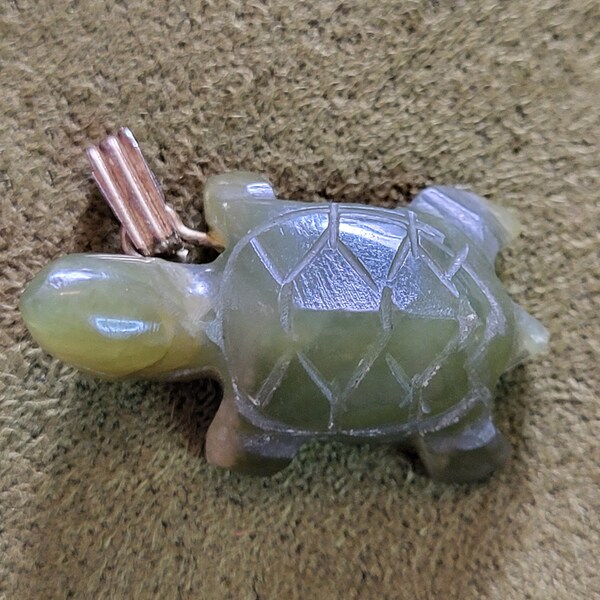 Vintage Jade Turtle Pendant